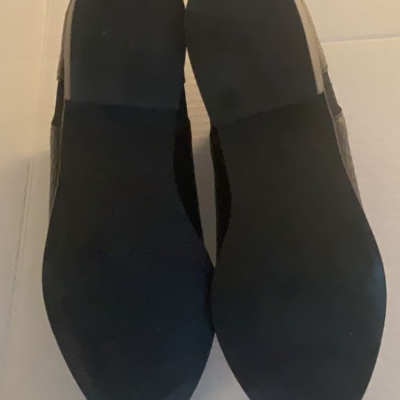 Dolce Vita Black Ankle Boots with Crocodile Texture - Picture 9 of 9